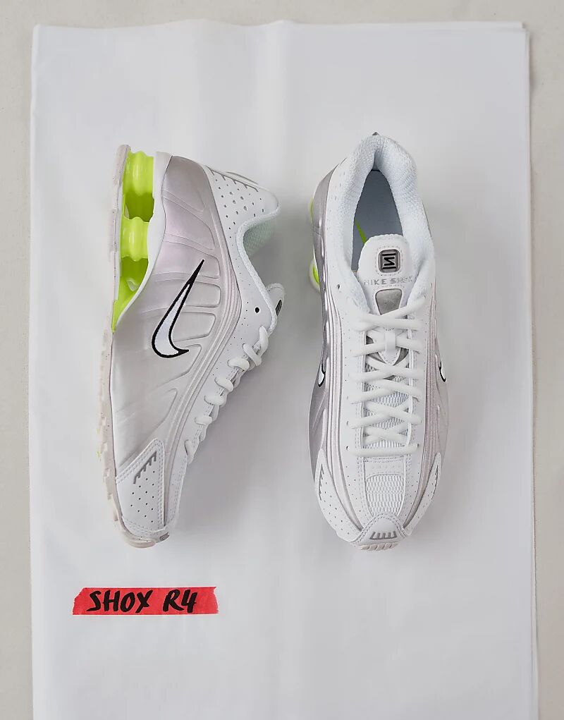 Кроссовки Shox R4 белого и серебристого цвета Nike