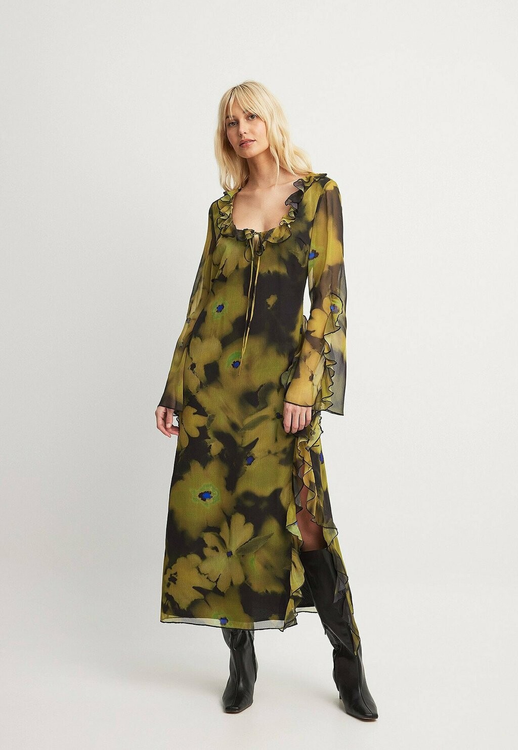 

Платье макси NA-KD, мультиколор