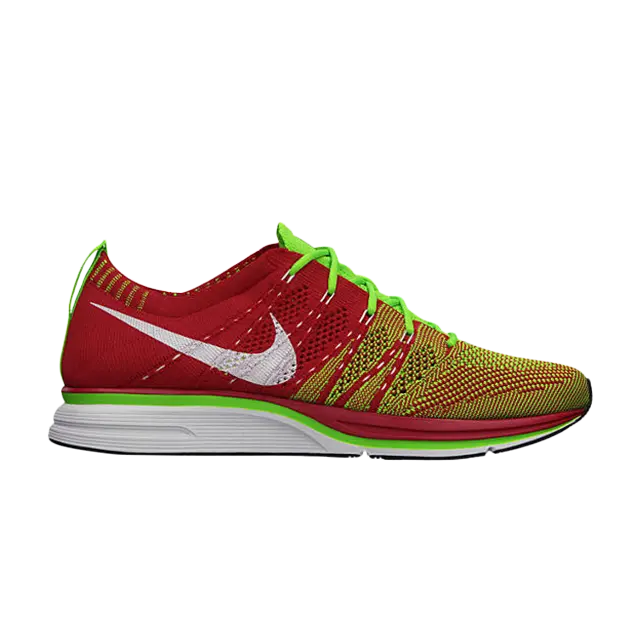 

Кроссовки Nike Flyknit Trainer+, красный