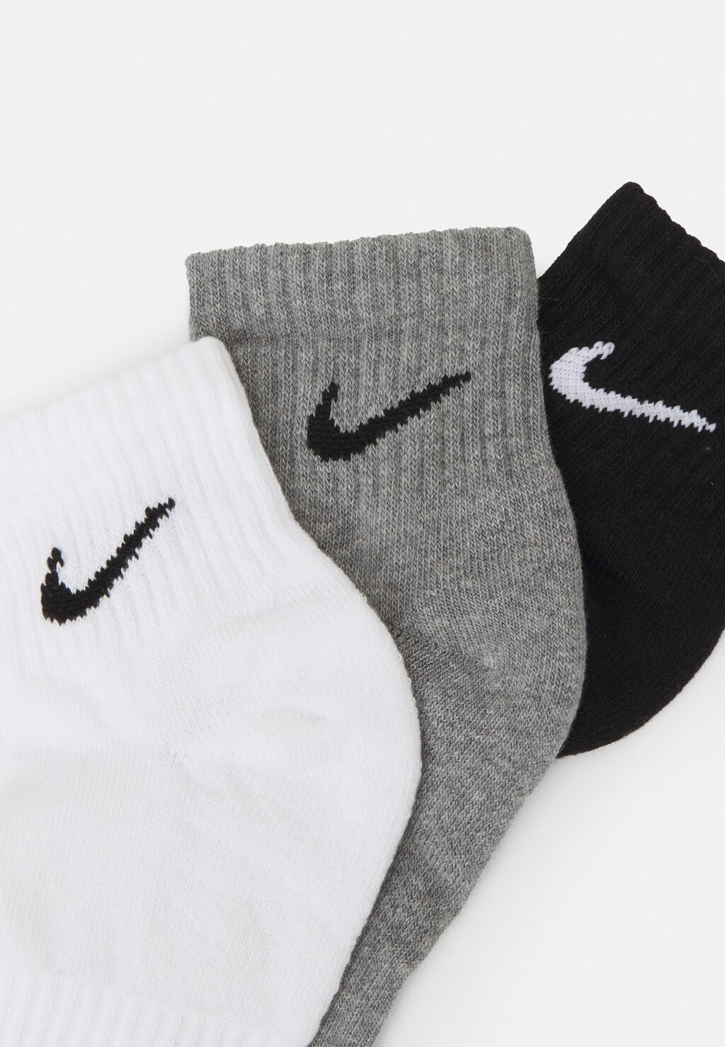 Спортивные носки Nike Everyday Cush 3 Pack Unisex, белый/бежевый/черный — фото 2