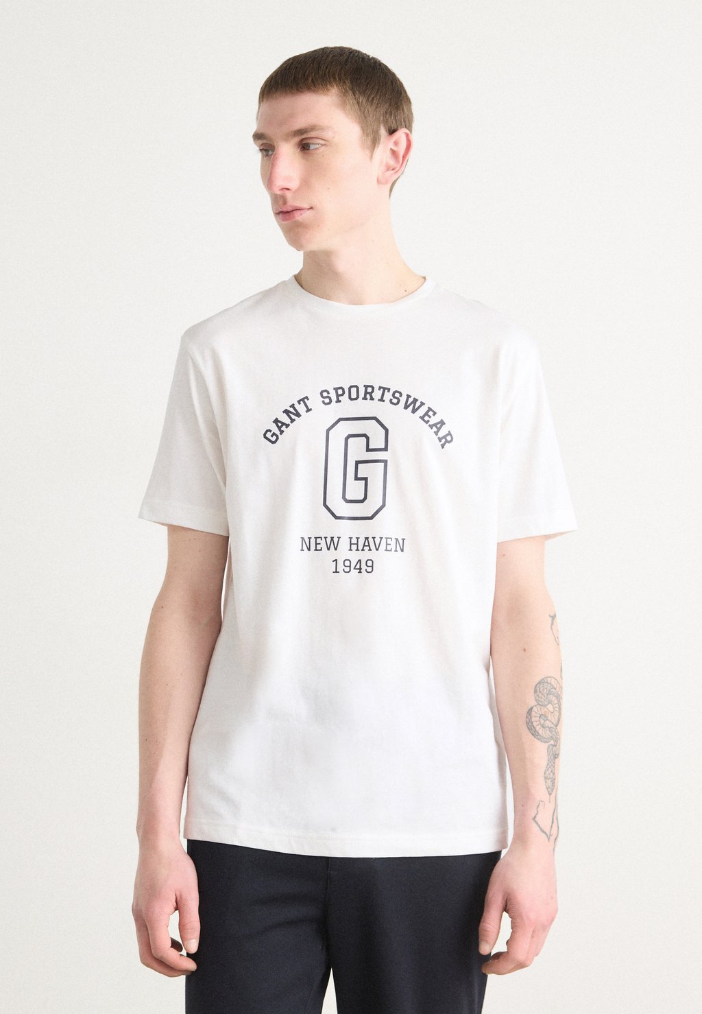 

Футболка с принтом GRAPHIC GANT, молочный