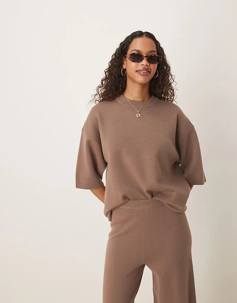 

Футболка ASOS DESIGN из структурированного трикотажа цвета мокко