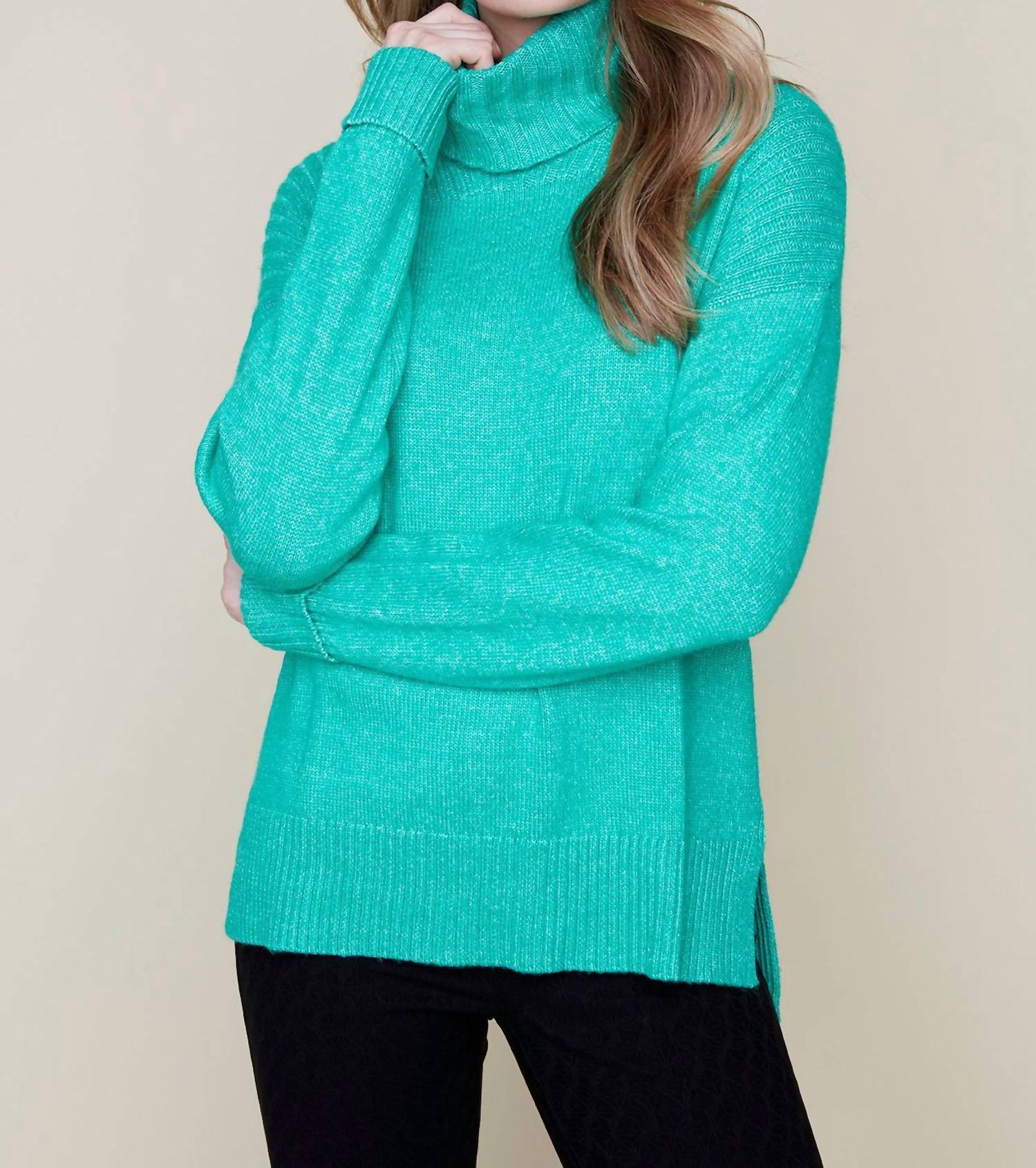 

Изумрудный вязаный свитер изумрудно-зеленого цвета Renuar