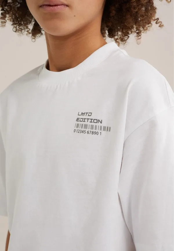 Футболка с принтом "соленая собака" We Fashion, White — фото 4