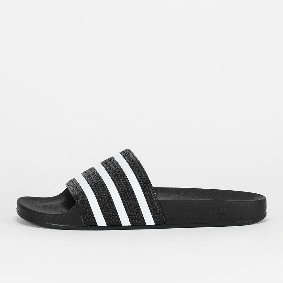 

Шлепанцы adilette Badelatschen adidas Originals, цвет core black