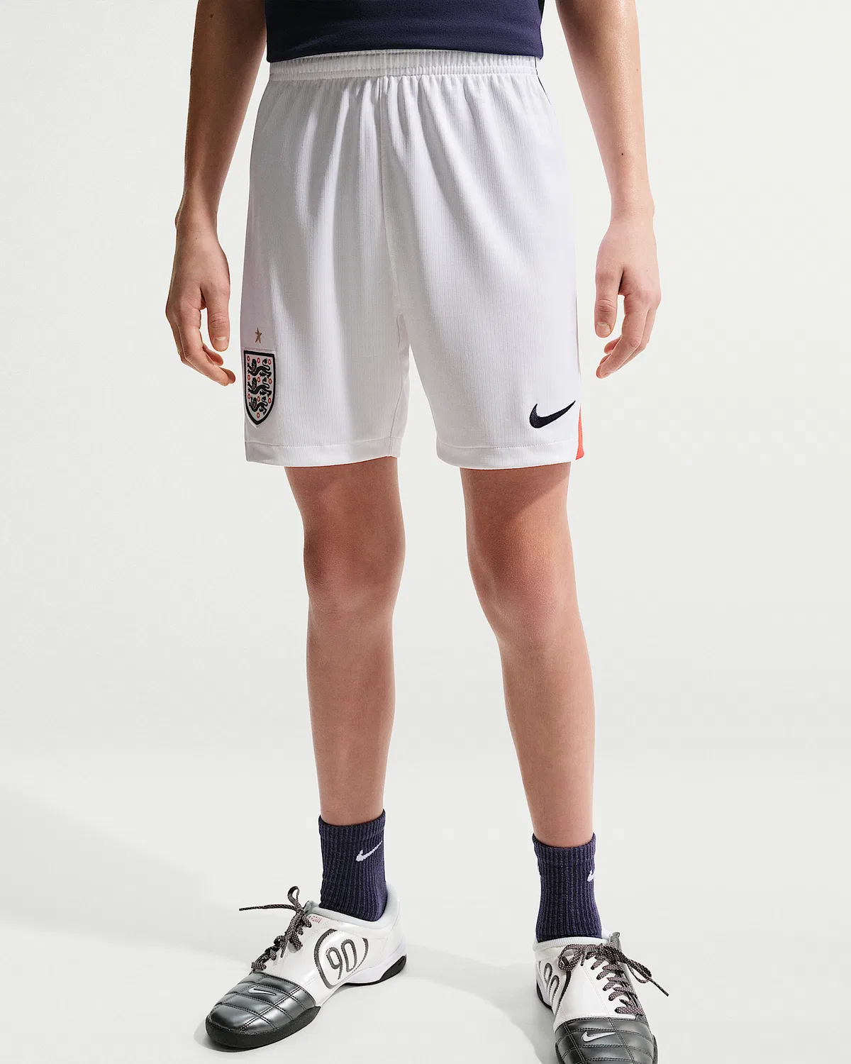 Большие детские шорты Nike Dri-FIT Soccer Replica England 2026 Stadium Home, White/Speed Red/Obsidian/Obsidian — фото 2