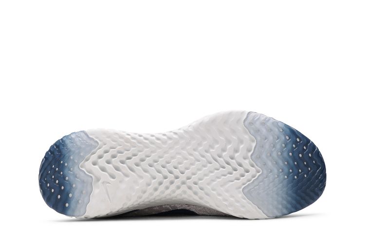 Кроссовки Epic React Flyknit 2 'Vast Grey Coastal Blue', серый — фото 4