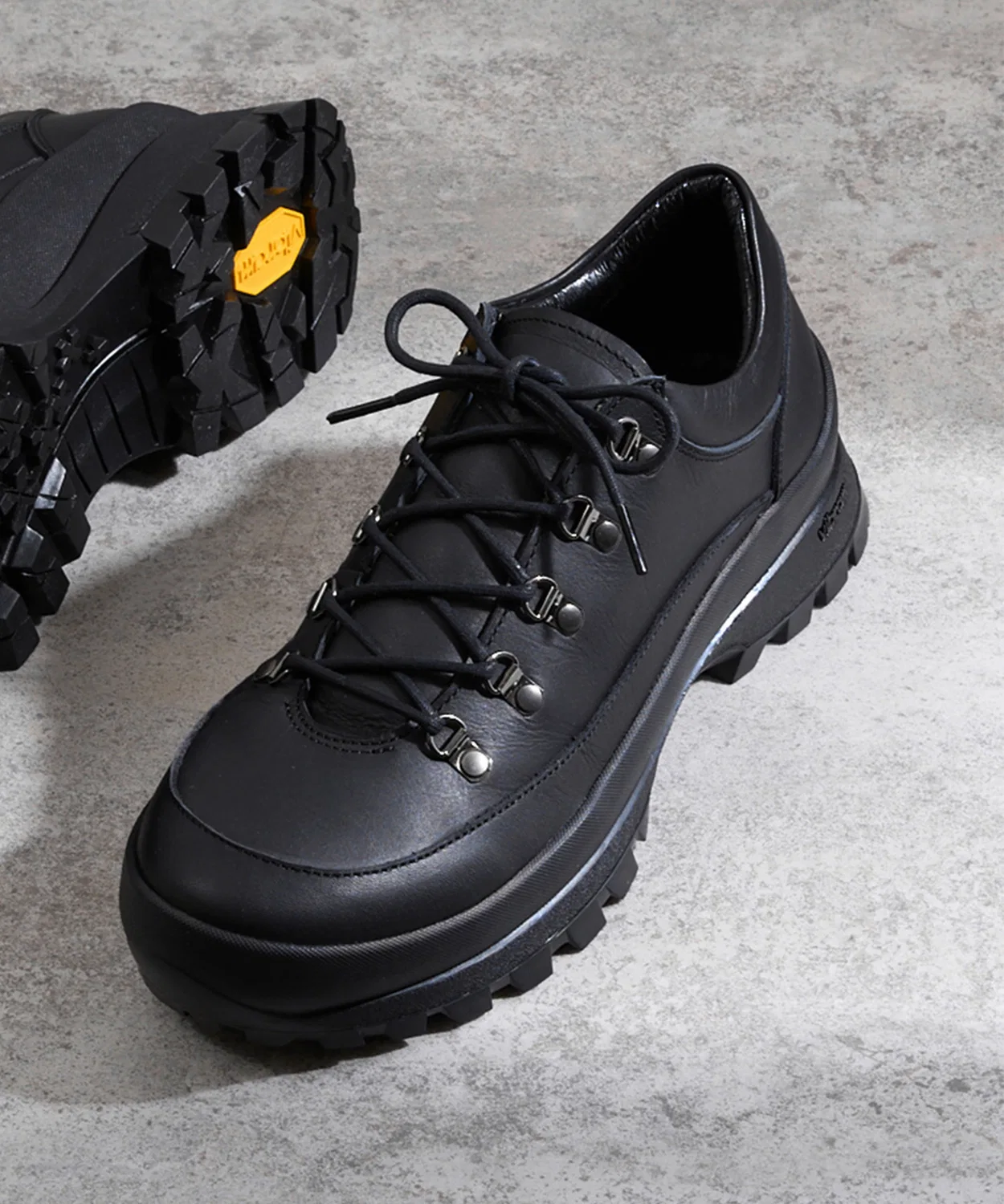 Треккинговые ботинки PADRONE с подошвой Vibram, кожа, черные