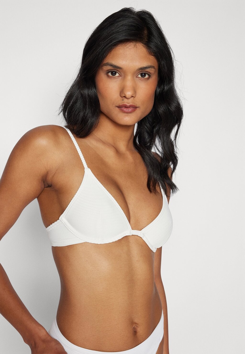 

Верх бикини Tanlines Reese Underwire Billabong, белый