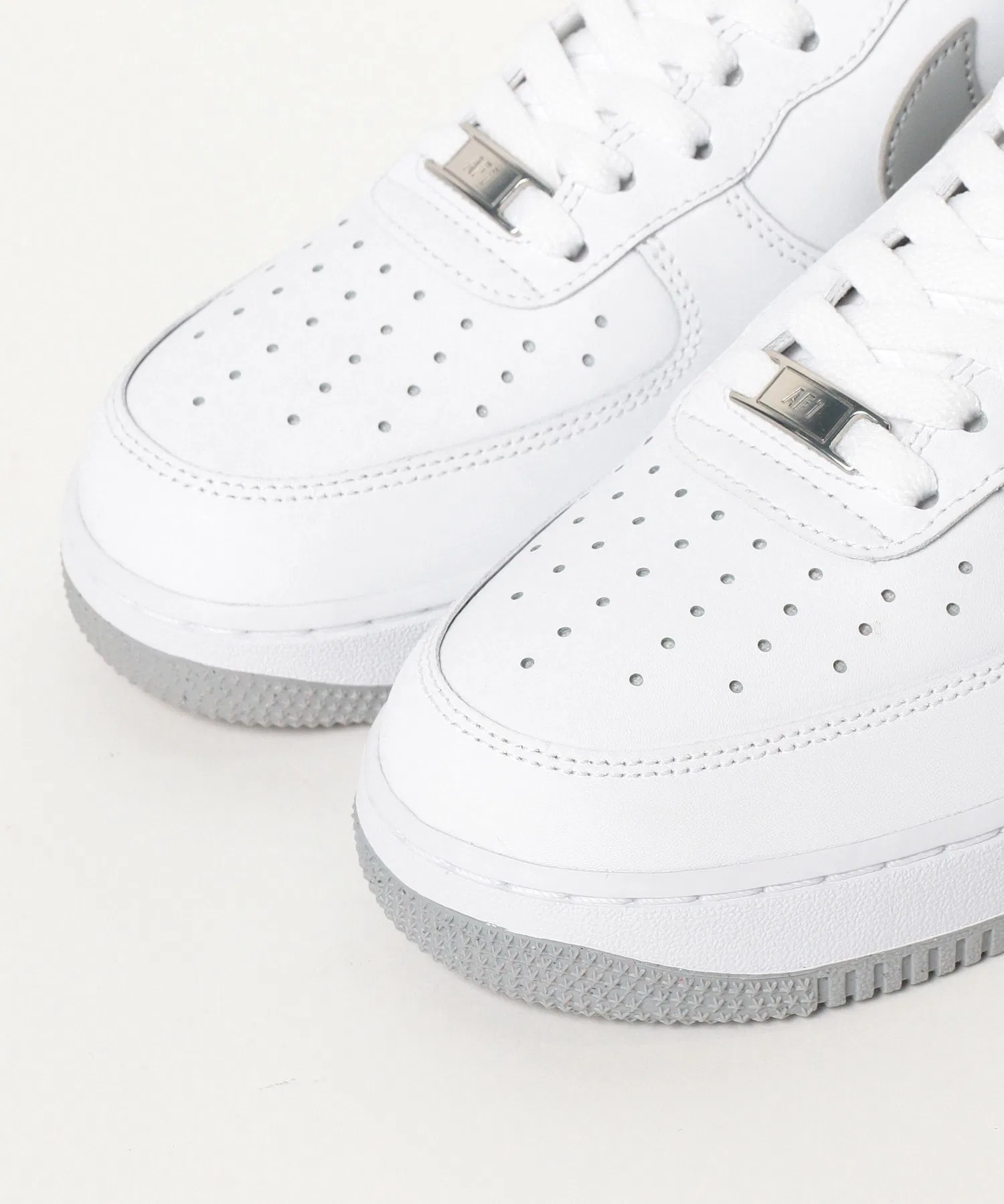 Мужские кроссовки NIKE Air Force 1 '07 — фото 3