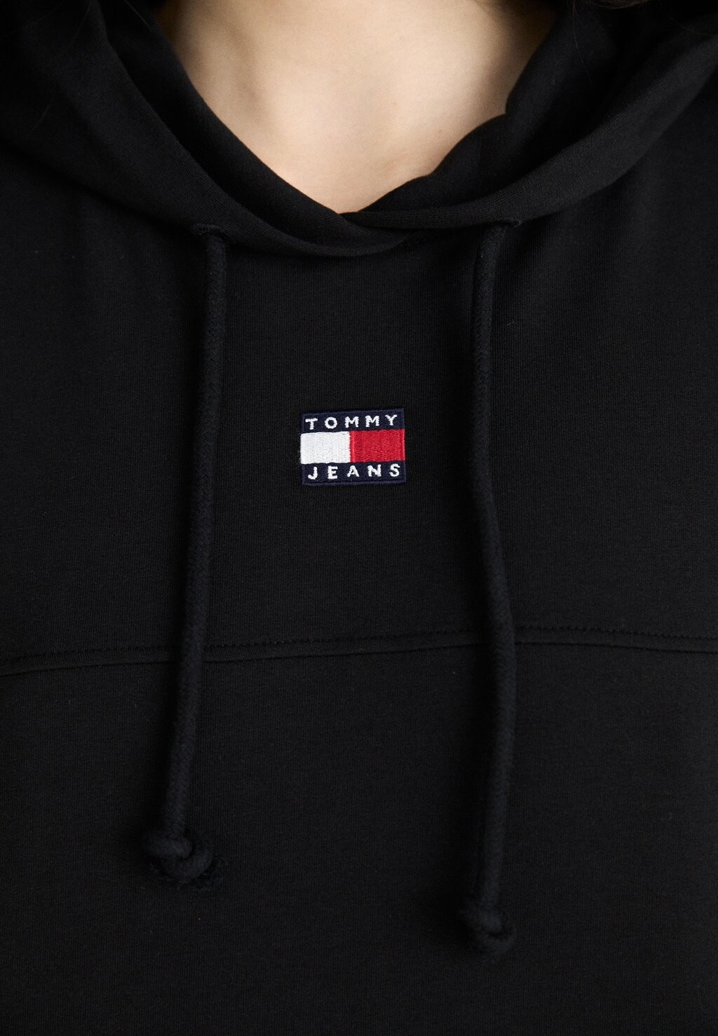 

Свитер ELASTICATED BADGE HOODIE Tommy Hilfiger, черный