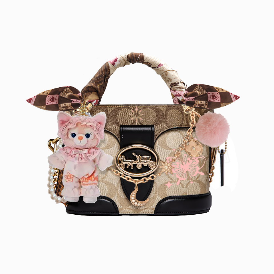 

COACH Кожаная ветронепроницаемая сумка через плечо с ручной росписью, Fleece Storytelling