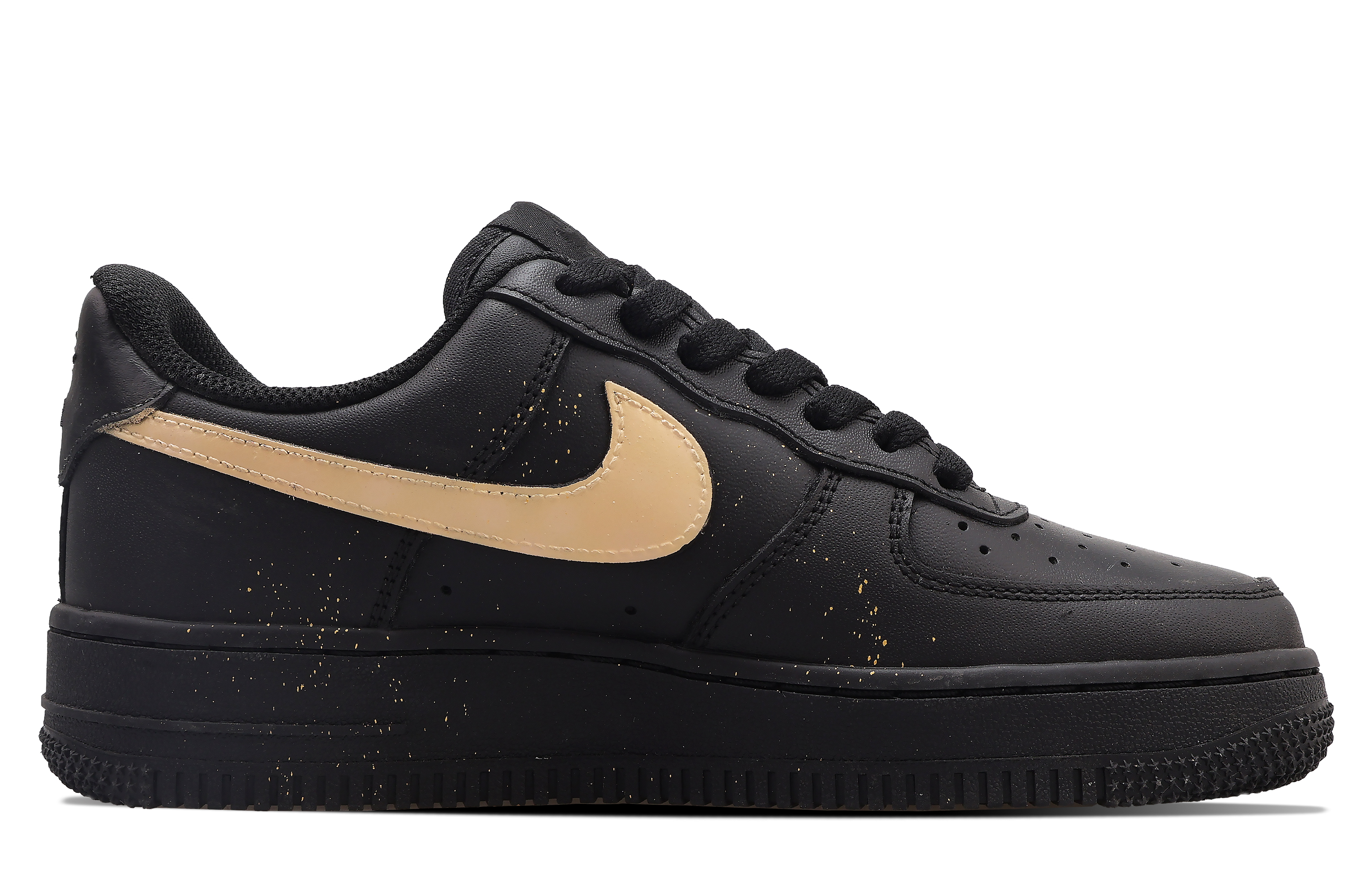 

Женские кроссовки для скейтбординга Nike Air Force 1, Black/Gold