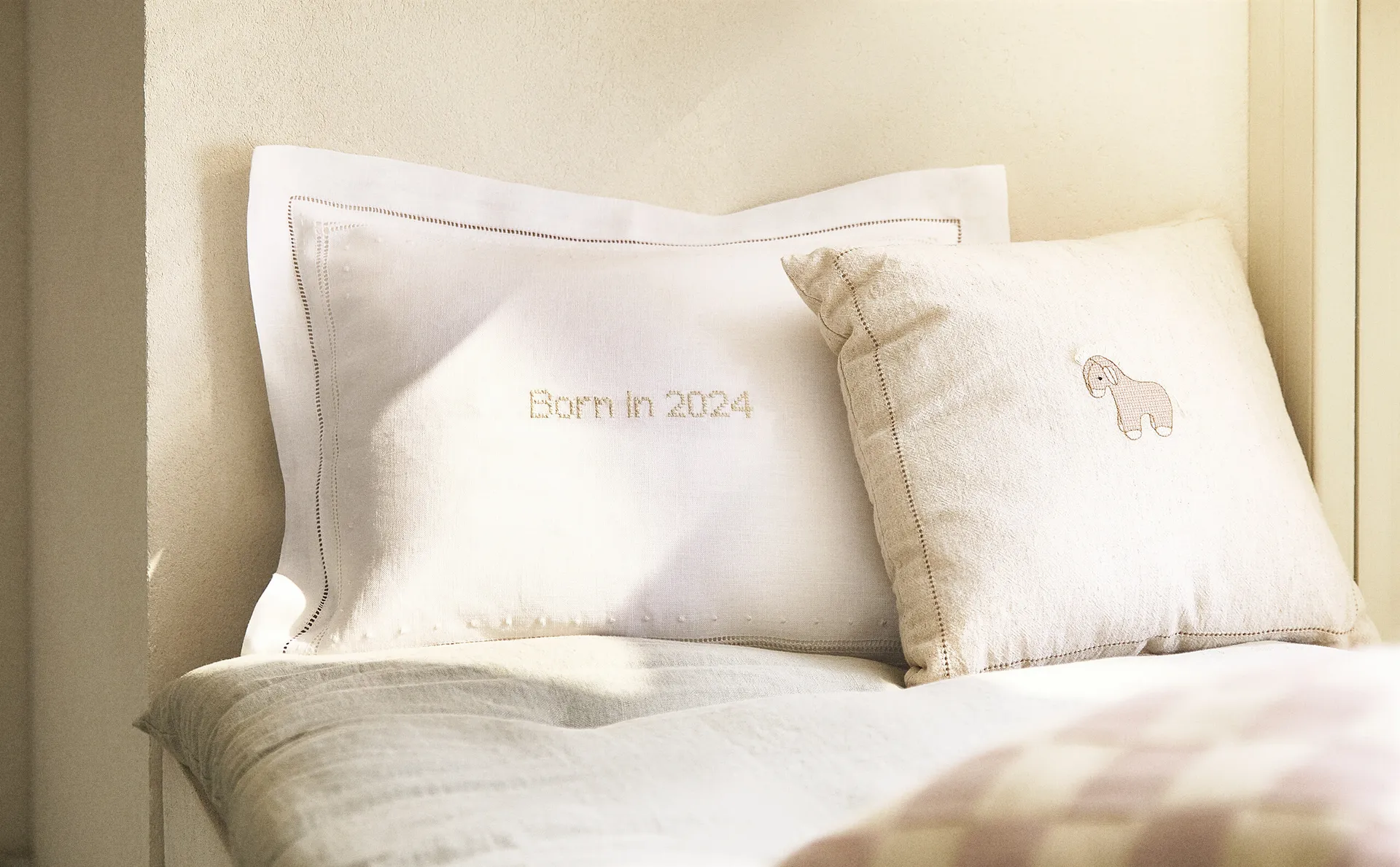 

Детский чехол на подушку, рожденный в 2024 году Zara Home, экрю