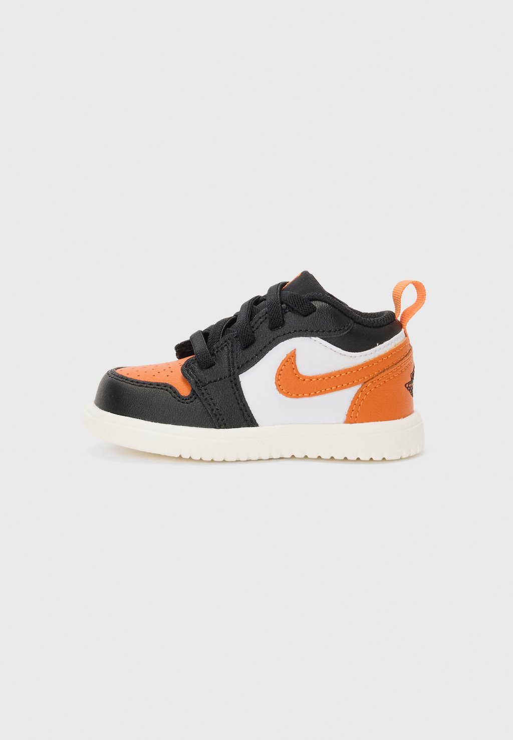 

Кроссовки JORDAN 1 LOW UNISEX, черный