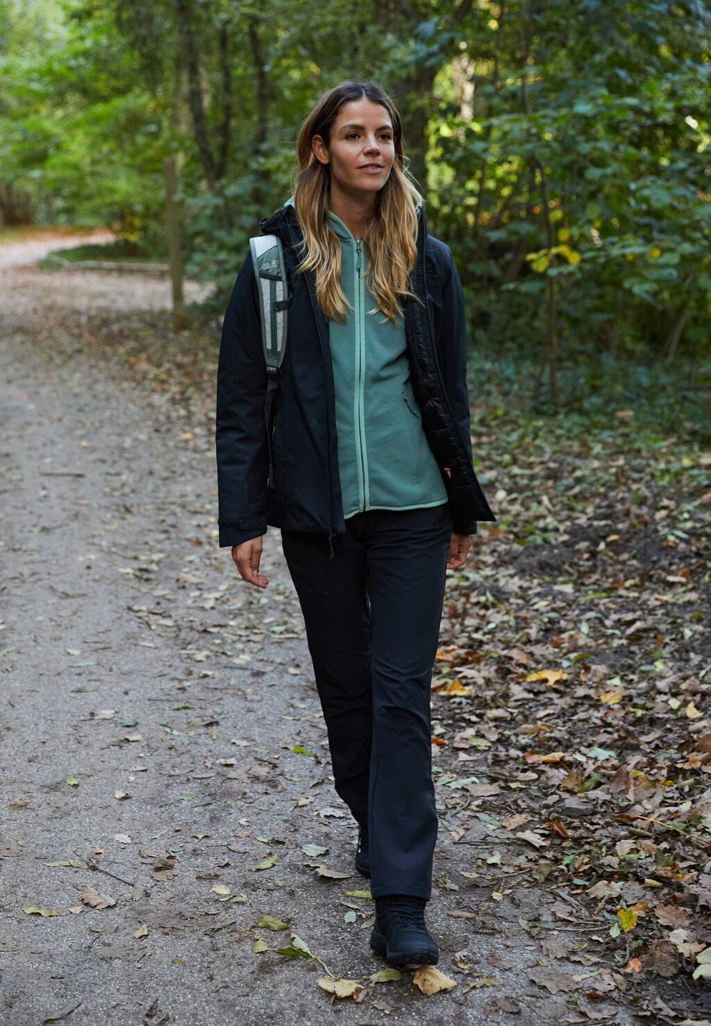 

Куртка hard shell Jack Wolfskin, черный