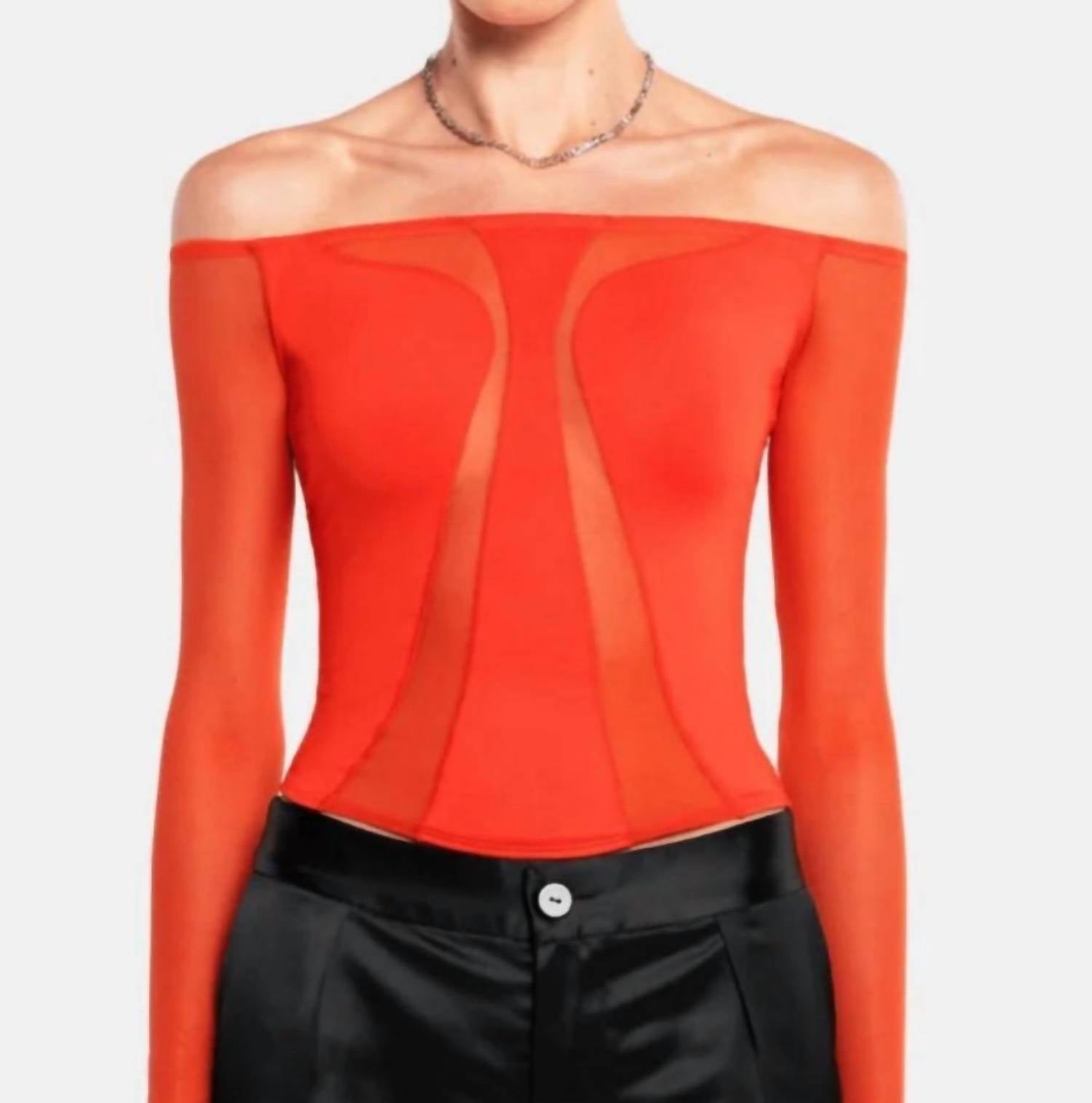 

Блуза с завитком в красном цвете OW Collection