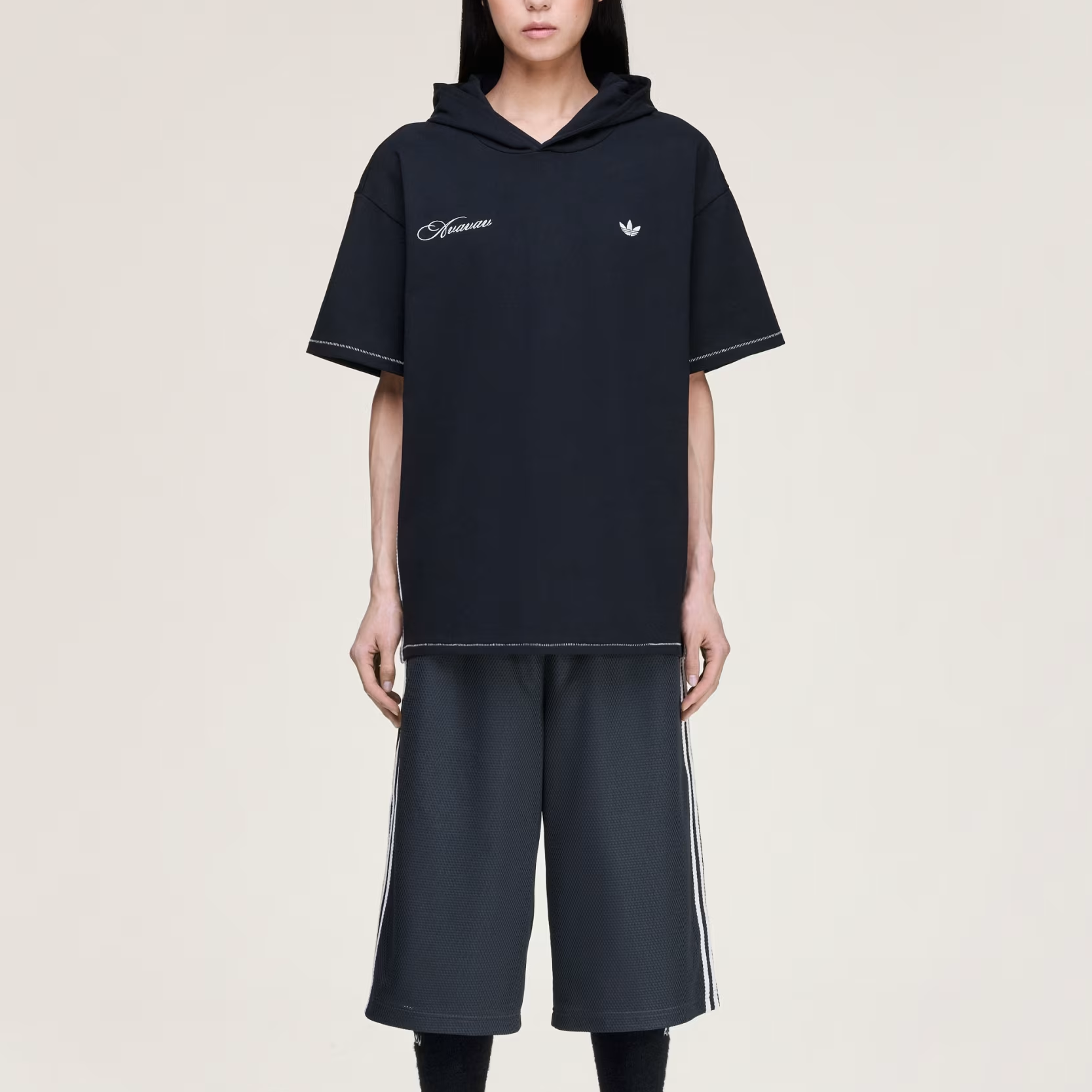 Футболка AVAVAV FW25 женская Adidas Originals, черный — фото 4