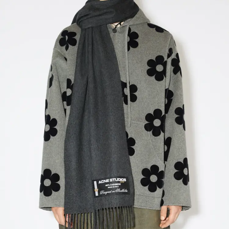 Acne Studios Вязаный шарф женский серый, Gray — фото 3