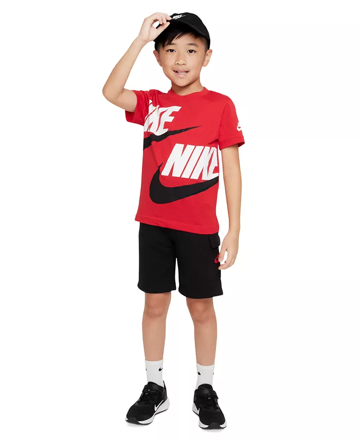 

Футболка и шорты карго для мальчиков Nike, мультиколор