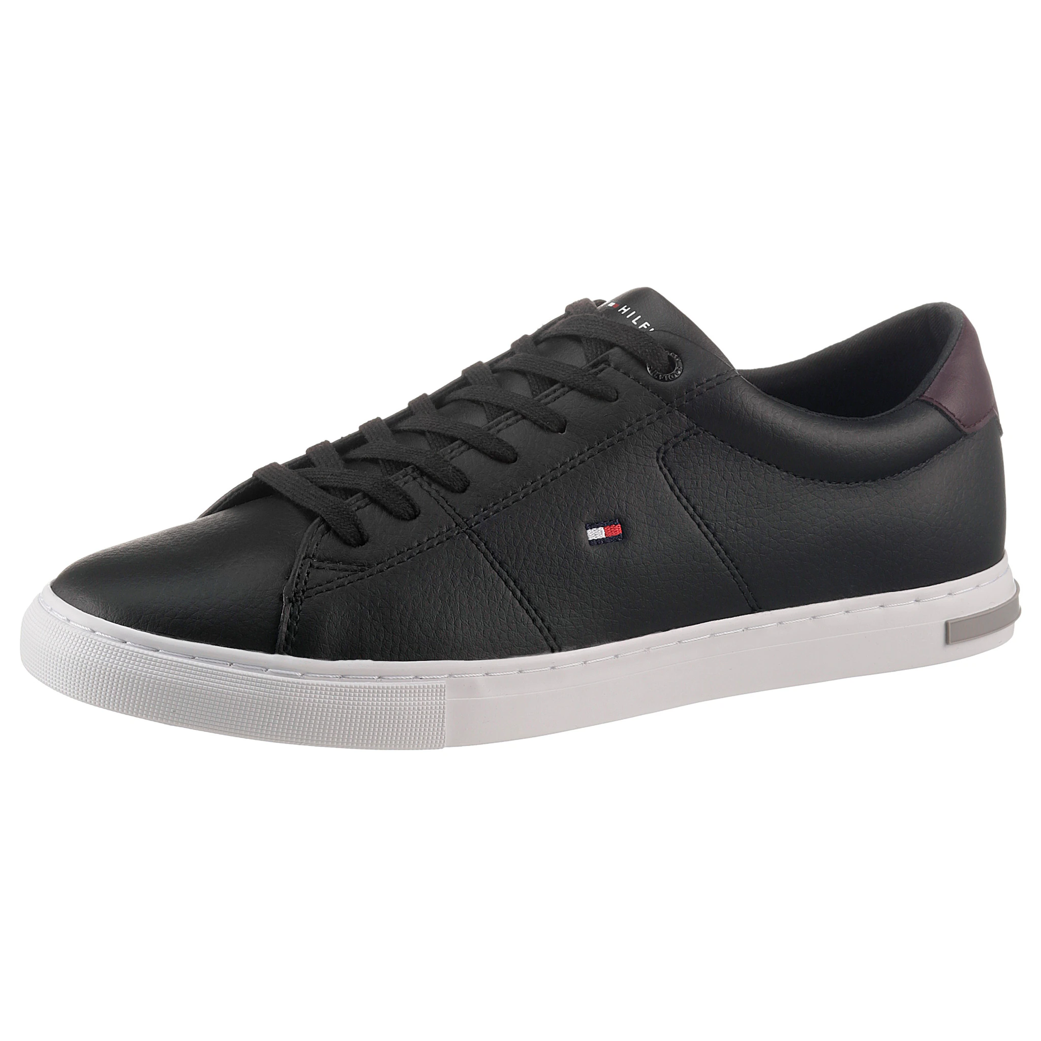

Кроссовки Tommy Hilfiger "ESSENTIAL LEATHER DETAIL VUL", черный
