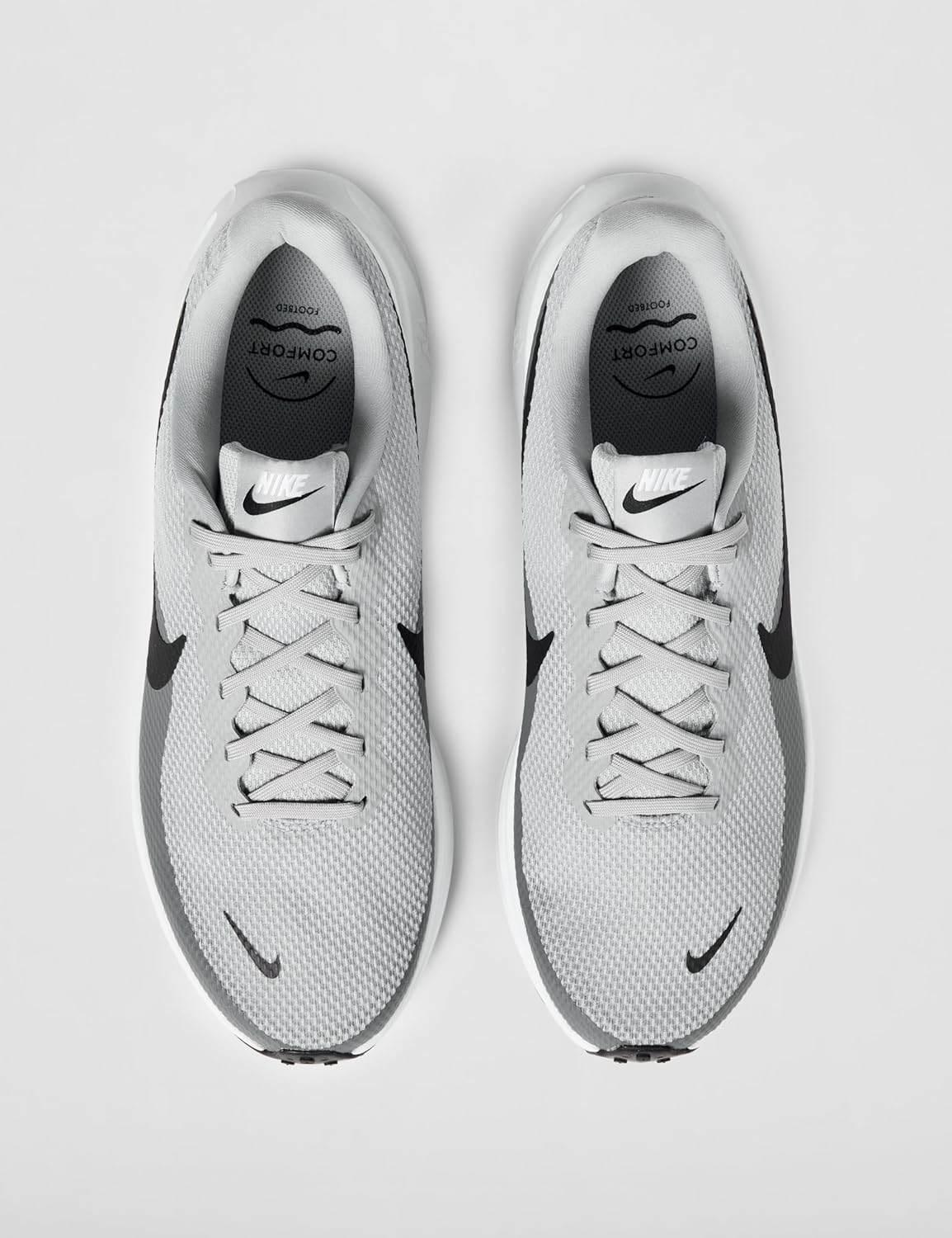 Мужские кроссовки для бега по шоссе Nike Revolution 8, белый/черный/серый — фото 4