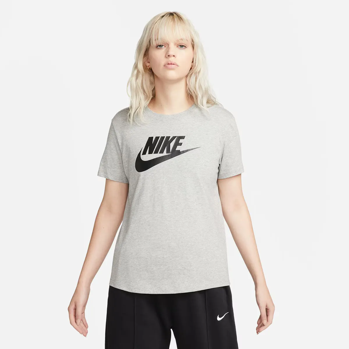 

Женская футболка Nike Sportswear Essentials, серый