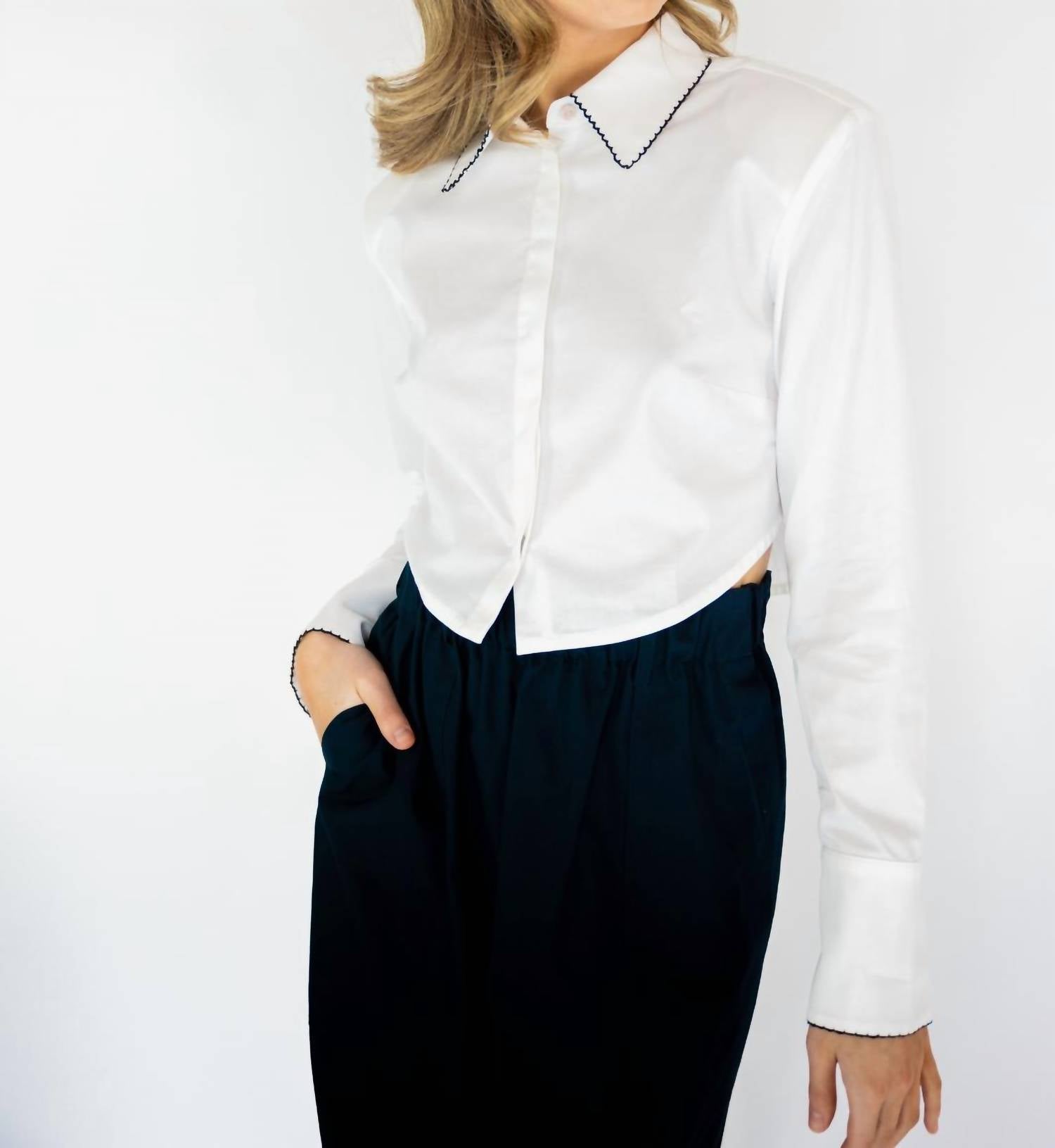 

Блузка Abi белого цвета De Loreta