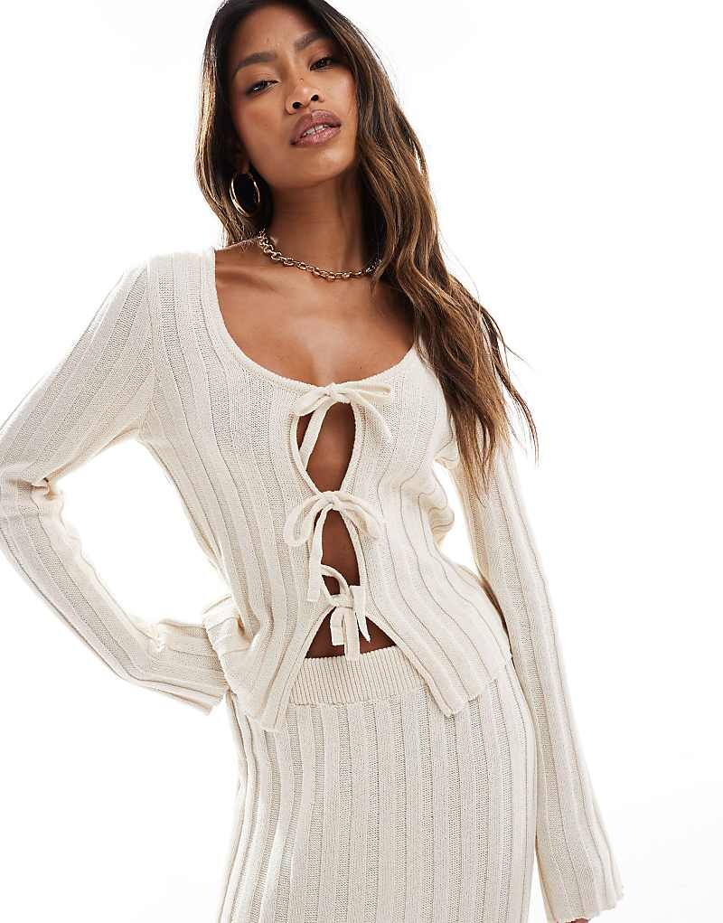 

ASOS DESIGN – Кремовый трикотажный комплект: кардиган с завязками спереди и юбка-тройка