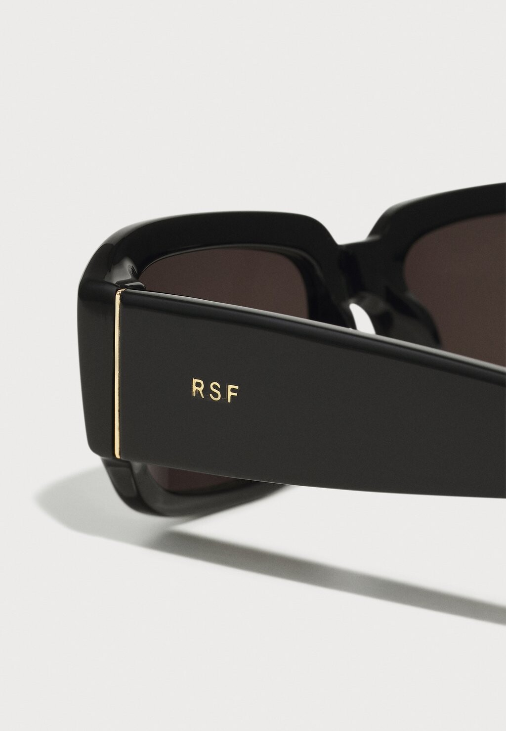

Солнцезащитные очки ETRUSCO BLACK UNISEX RETROSUPERFUTURE, черный