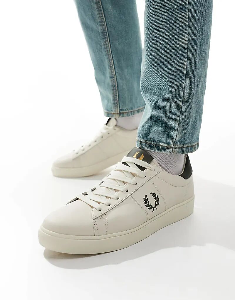

Кожаные кроссовки spencer в кремово-белом и сером цвете Fred Perry