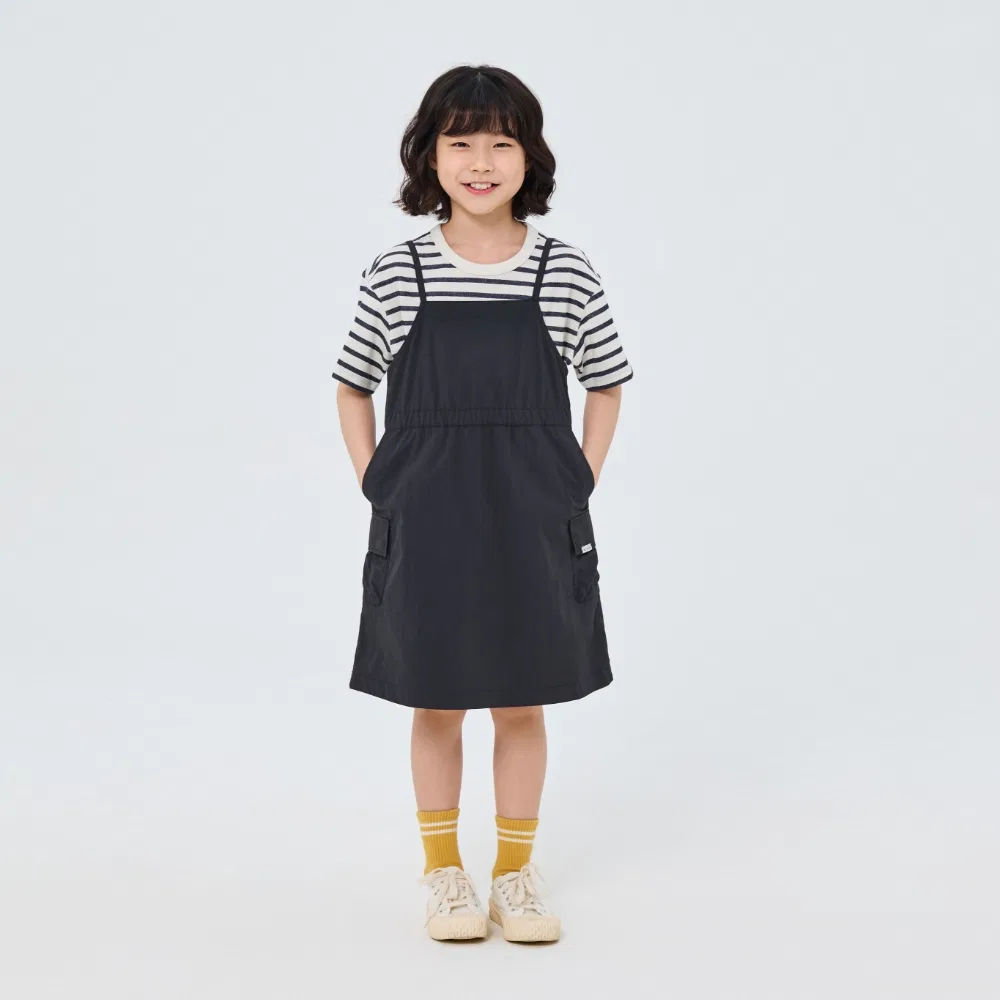 Детское платье без рукавов из таслана цвета древесного угля от Snowpeak Apparel Kids