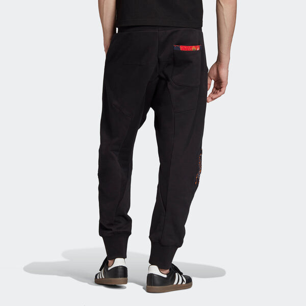 Спортивные штаны adidas originals Track Cuffed Pants Black, черный — фото 4
