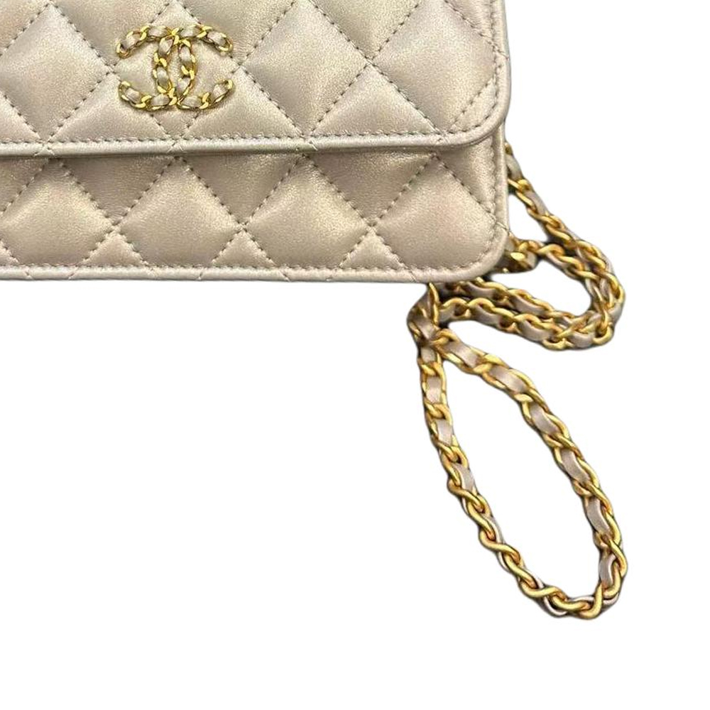 CHANEL Жемчужная овчинная сумка через плечо — фото 2
