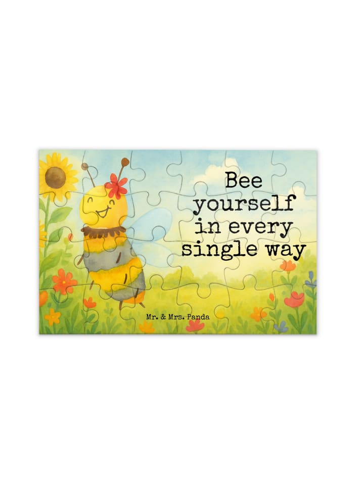 

Mr. & Mrs. Panda Дизайн в виде пчелы-пазла с цветами и надписью, выполненный белым цветом