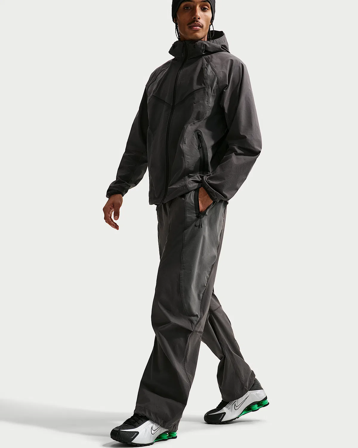 Мужские спортивные штаны Nike Tech Dri-FIT Woven Color-Block, Anthracite/Iron Grey/Black — фото 4