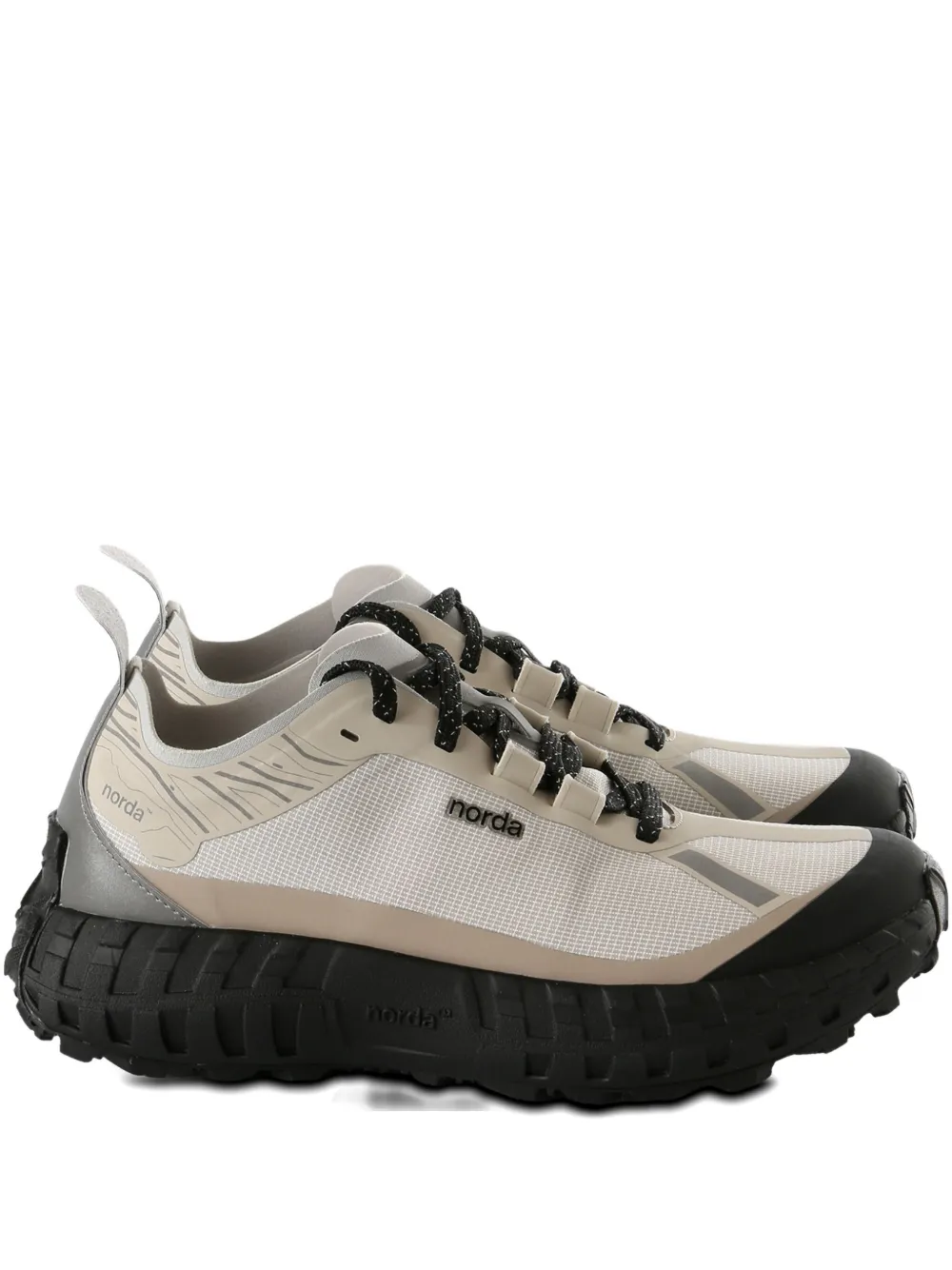 

Кроссовки с вставками на массивной подошве norda, нейтральный