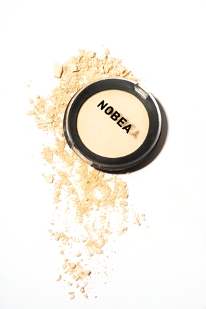 Тени для век с матовой отделкой NOBEA Day-to-Day Mono Eyeshadow, Silk 3,5 g — фото 3