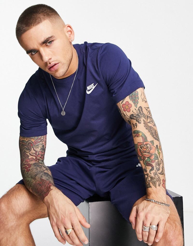 

Футболка Nike Navy Club