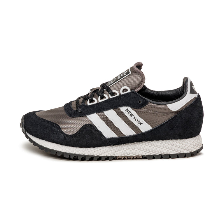 

Кроссовки new york Adidas, черный