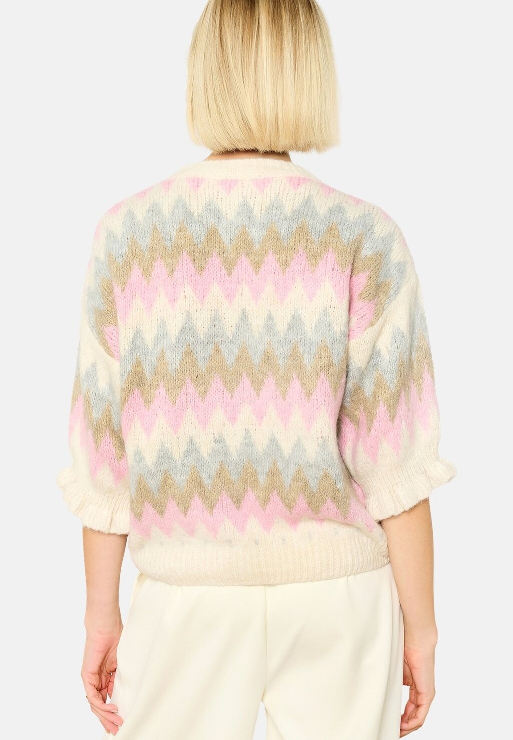 

Джемпер WITH ZIGZAG PATTERN LolaLiza, светло-розовый