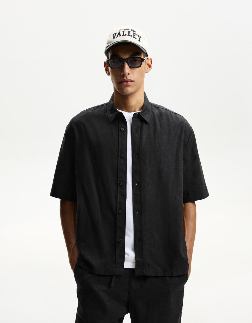 

Рубашка с коротким рукавом из льняной смеси Bershka, черный