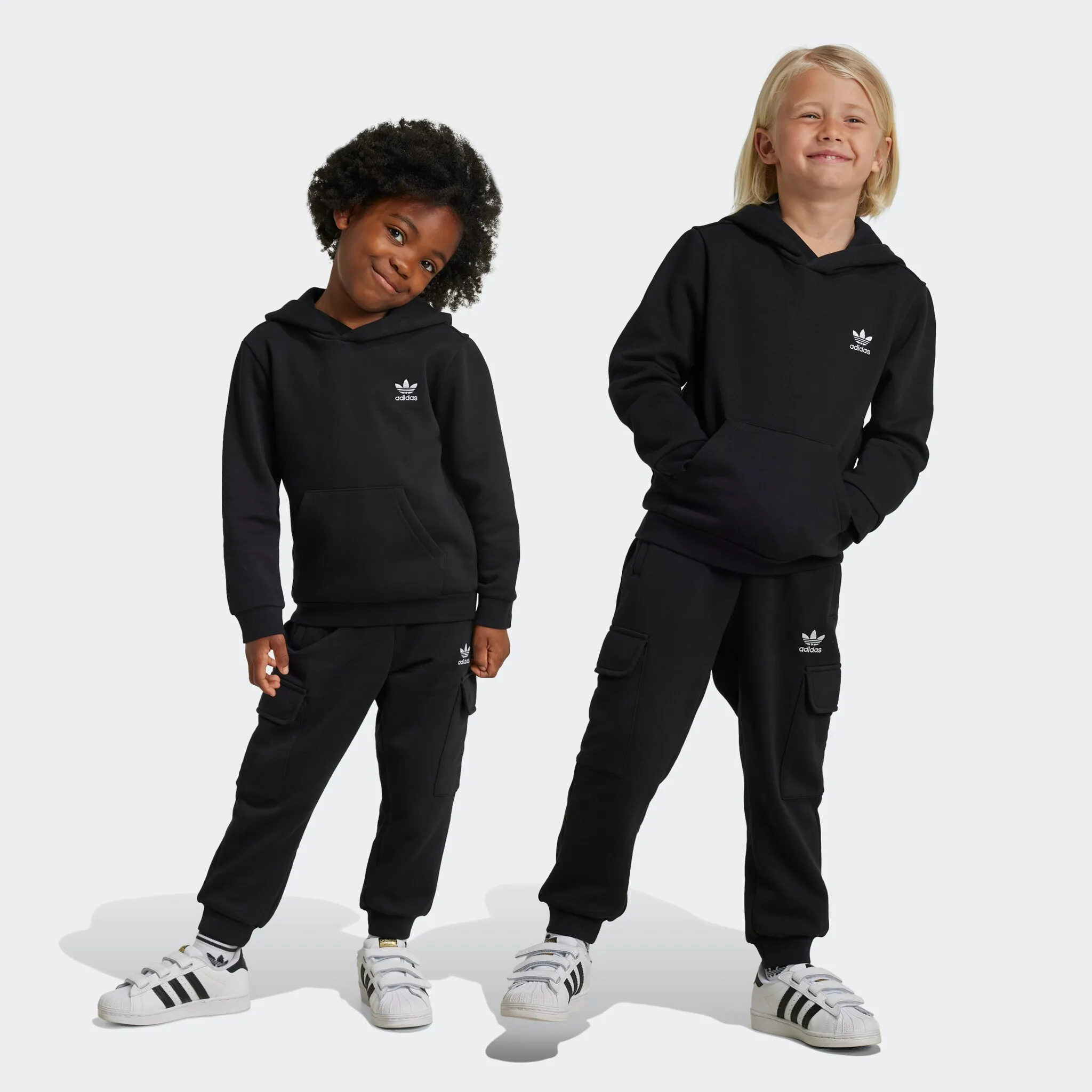 

Спортивный костюм adidas Originals «HOODIE FZ CARGO», (2 шт.), черный