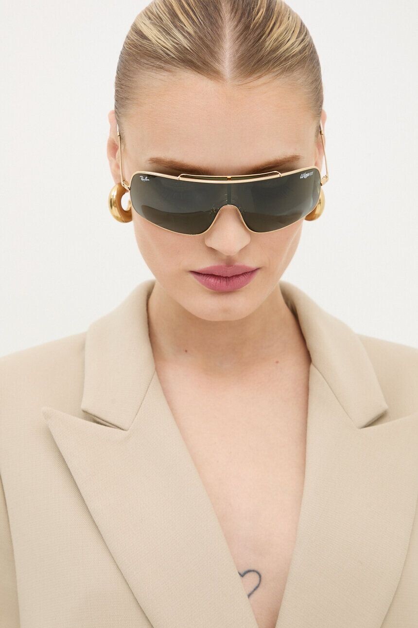 

Солнцезащитные очки Ray-Ban WINGS III, золотой