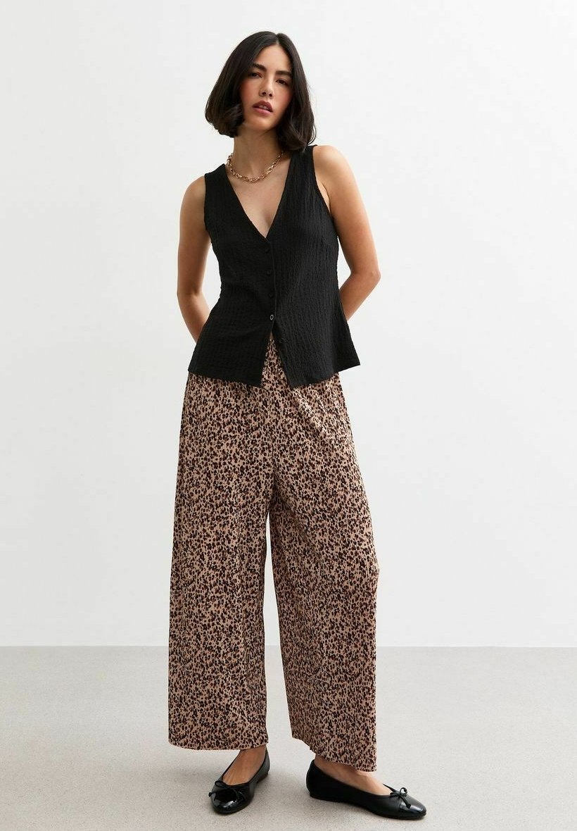 

Брюки LEOPARD PRINT PLISSE PLEAT New Look, коричневый