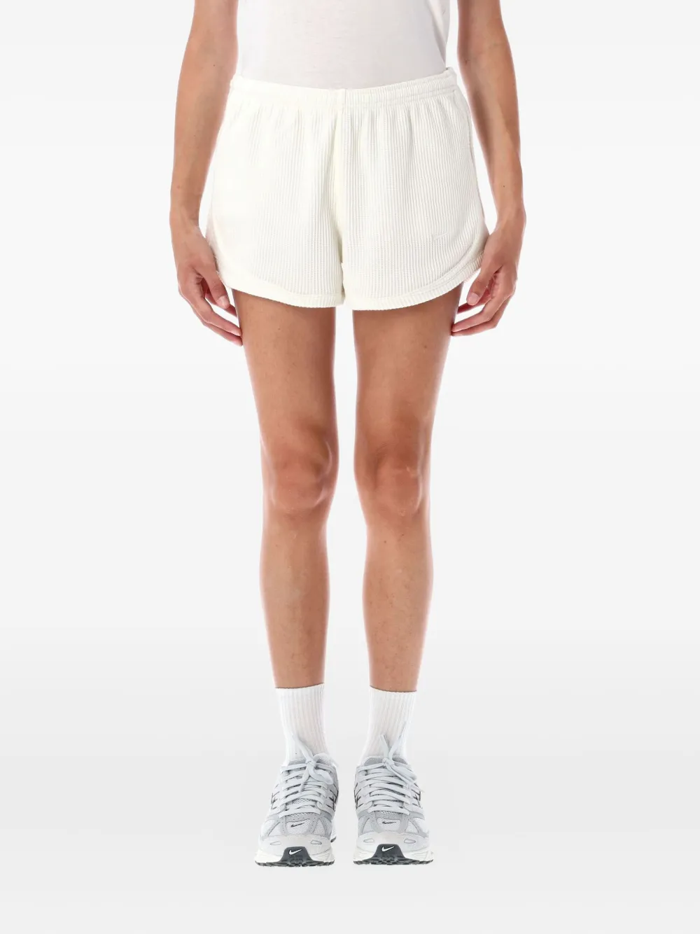 

Фактурные шорты Nike, белый