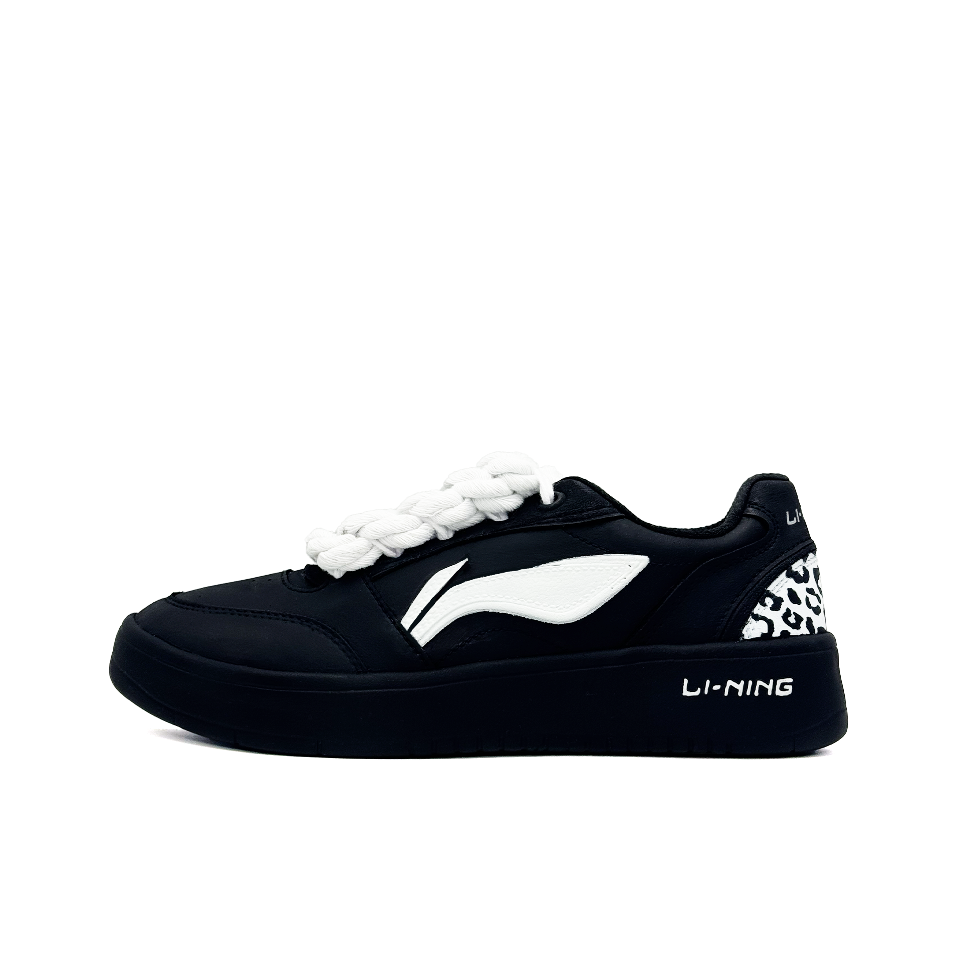 

Yuanbao V3 износостойкие и легкие низкие кроссовки для скейтбординга мужские LINING, черный/белый