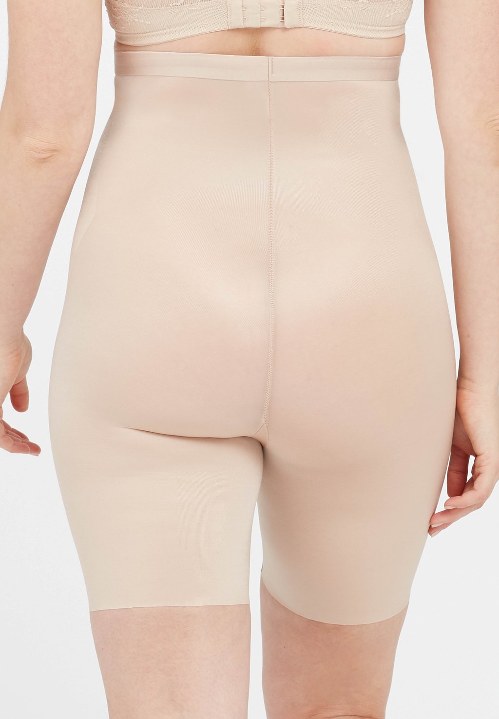 

Корректирующее белье THINSTINCTS® 2.0 HIGH-WAISTED MID-THIGH SHORT Spanx, цвет Champagne Beige