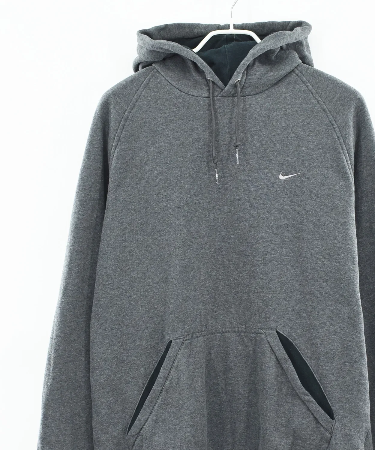 Винтажный пуловер Nike с вышивкой, серый