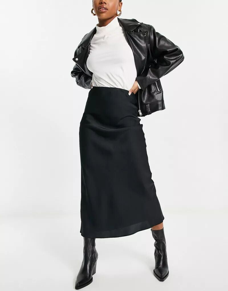 

Черная атласная юбка миди косого кроя ASOS